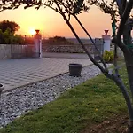 2 Bedroom Lovely In