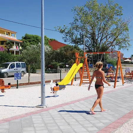 2 Bedroom Lovely In Vrsi