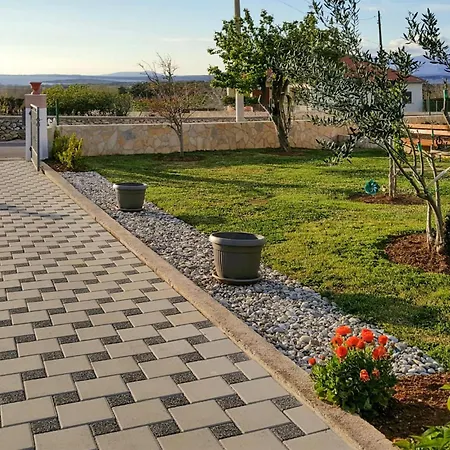 Appartamento Gorgeous Apartment In Vrsi With Wifi