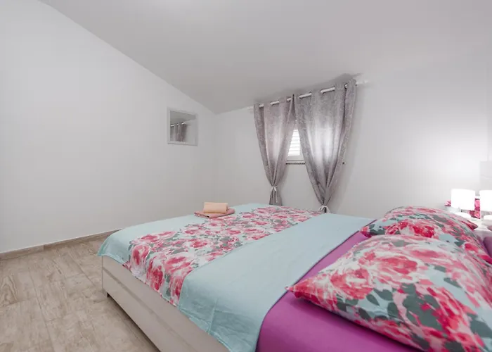 2 Bedroom Lovely In Appartamento
