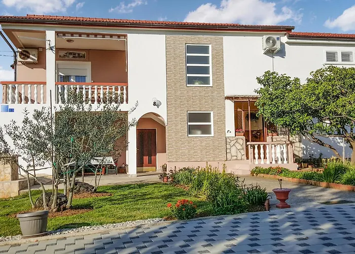 Appartamento 2 Bedroom Lovely In Vrsi